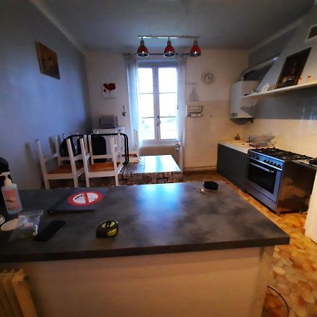 Joli Appartement Meuble Paray-le-Monial Bagian luar foto